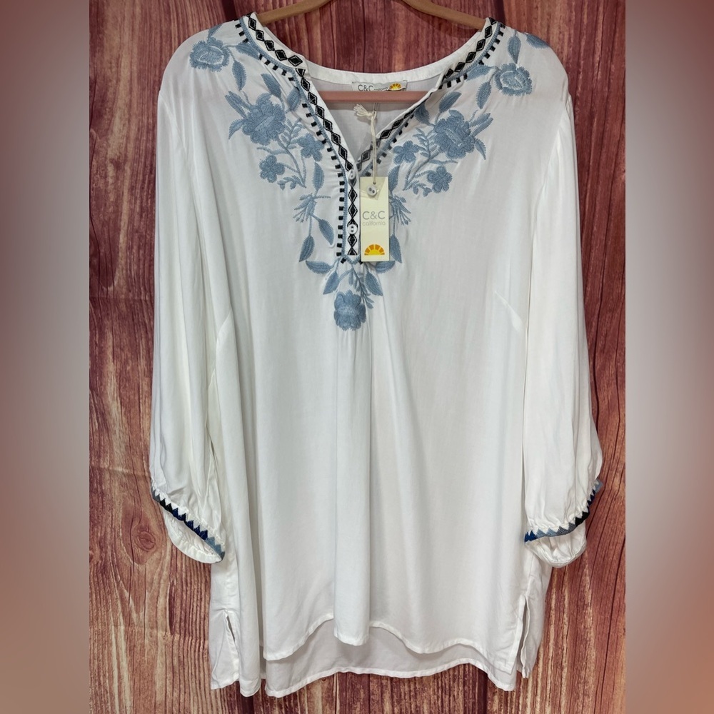 C&C California white and blue floral embroidery boho flowy women’s blouse 1X - Picture 12 of 17